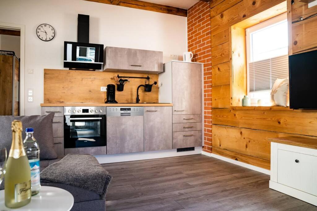 Neu Renoviertes Ferienhaus/Wohnunng Kleine Auszeit ซอนเนนบูล ภายนอก รูปภาพ