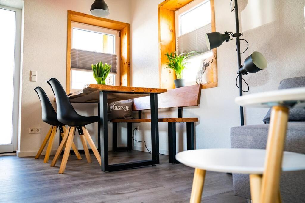 Neu Renoviertes Ferienhaus/Wohnunng Kleine Auszeit ซอนเนนบูล ภายนอก รูปภาพ